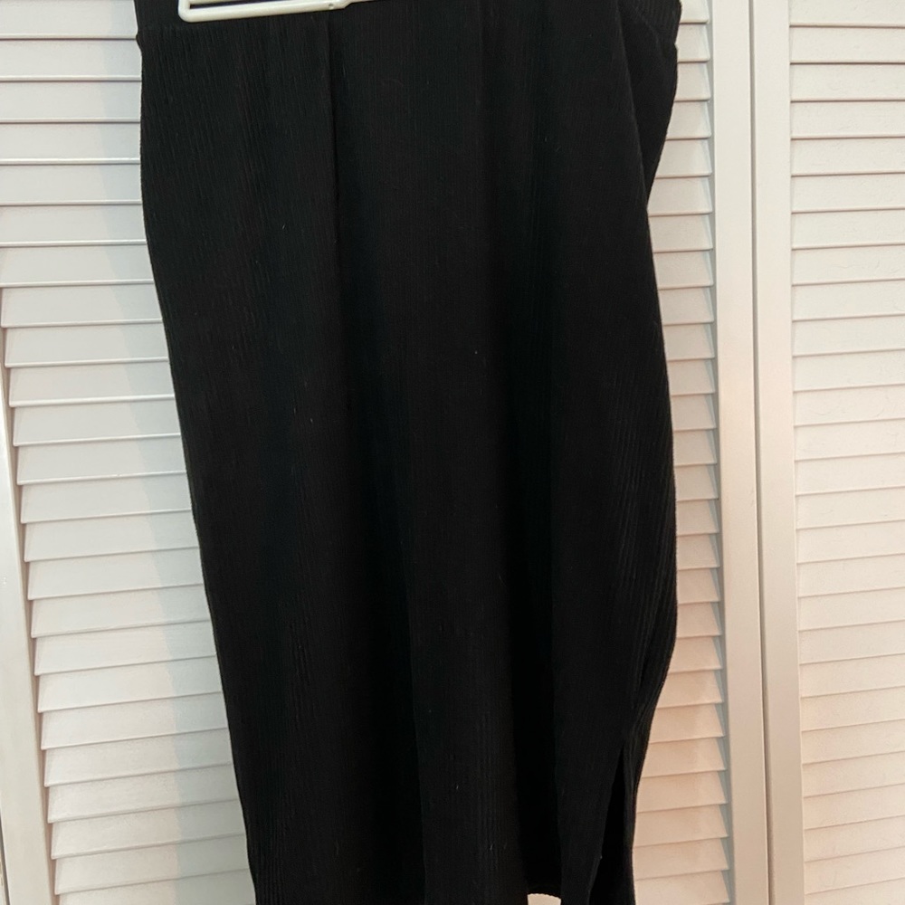 Black Ribbed Pencil Skirt